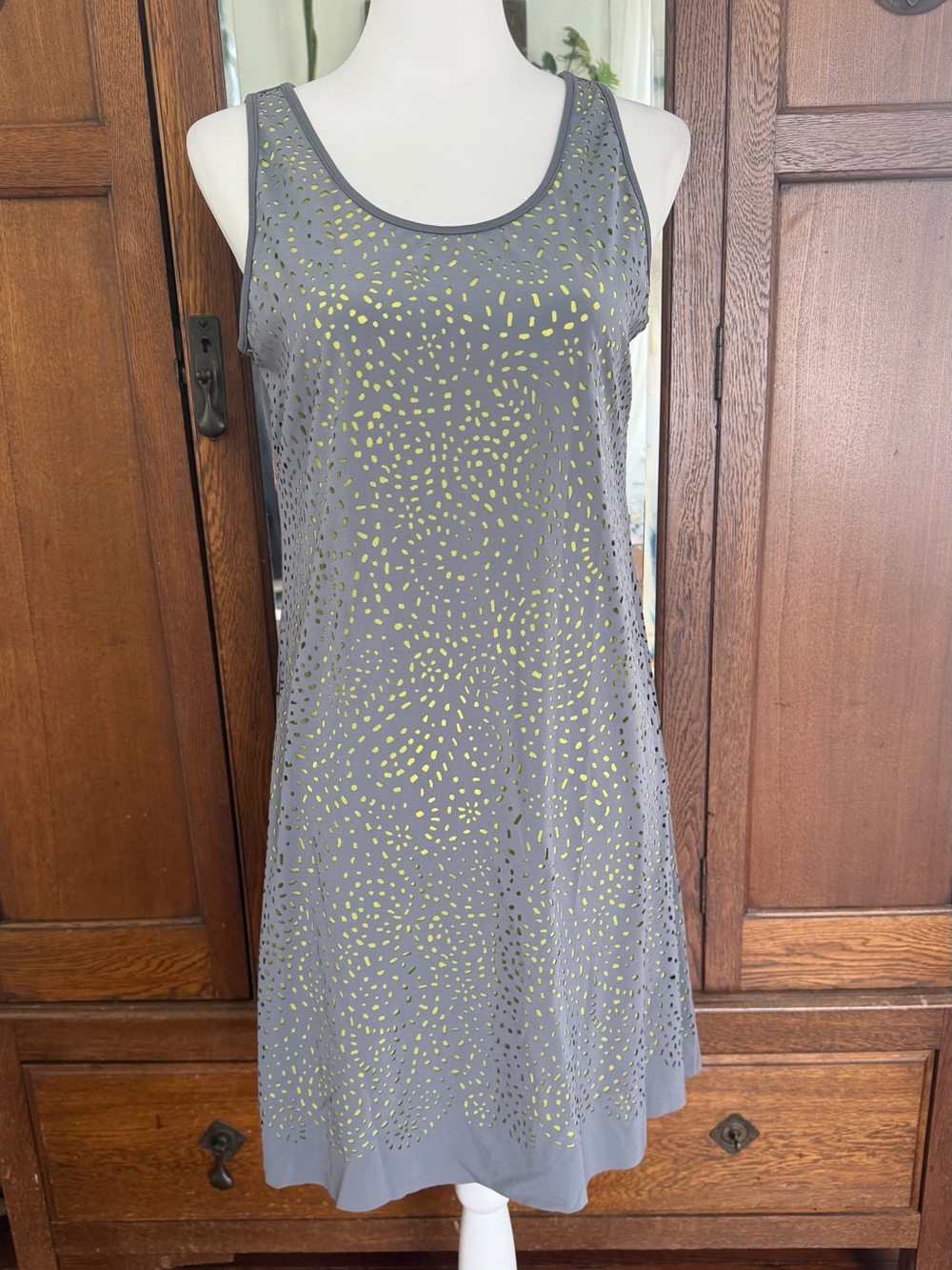 Title Nine Nimblene Laser Cut Athleisure Dress M Gray Lime Travel Gorpcore